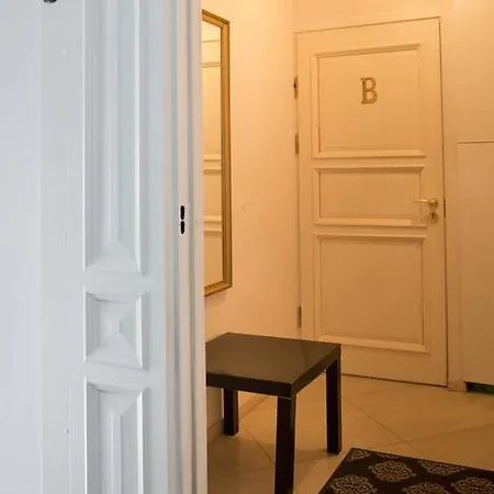 Cozy In Old Town By Urban Rent Appartamento Vilnius